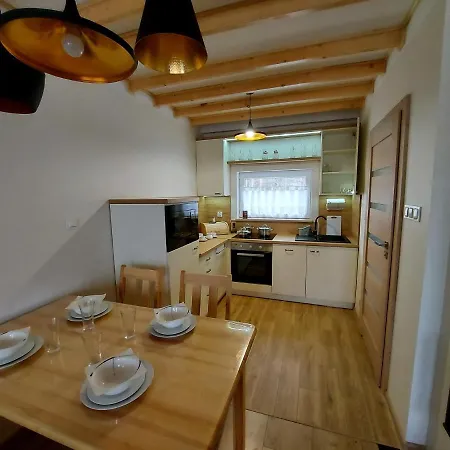 Sowi Kat - Z Baliami Oraz Tradycyjne לוביאטובו