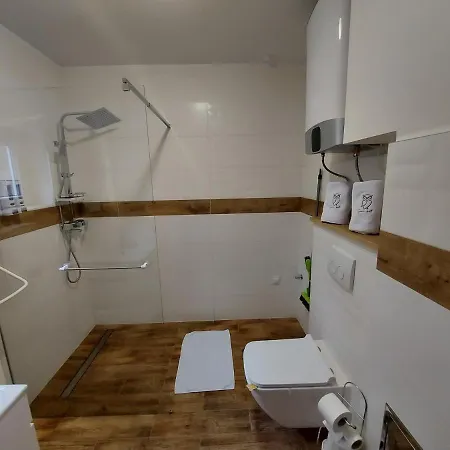 Sowi Kat - Z Baliami Oraz Tradycyjne Ferienhaus
